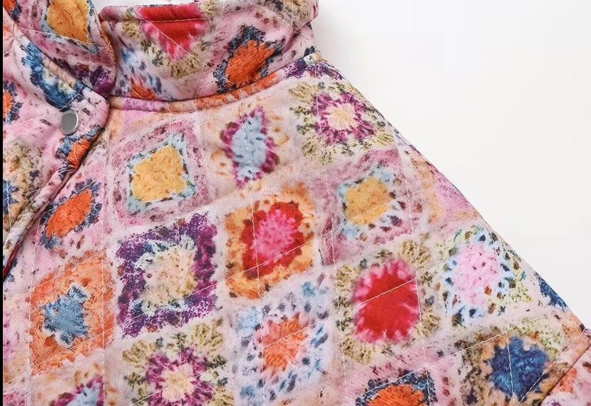 Stijlvolle Lente Jas met Print — Licht & Elegant