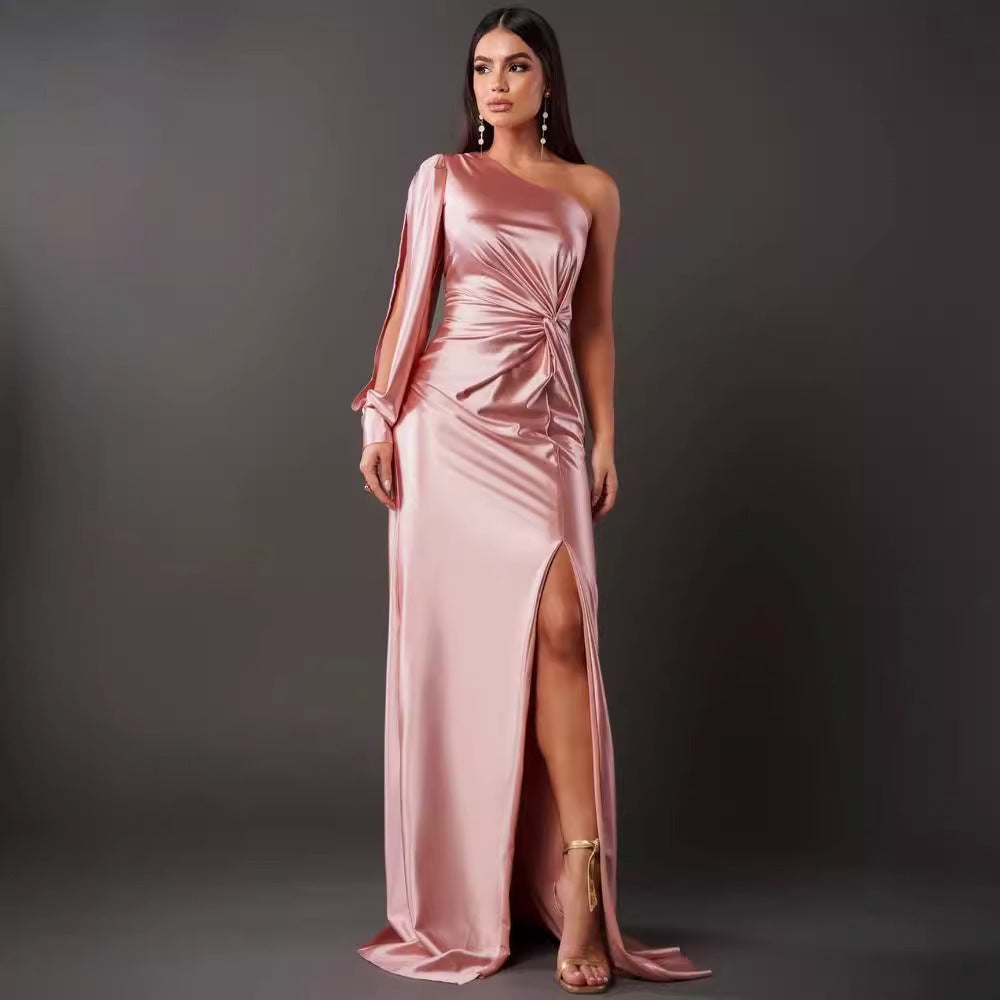 Selene | One Shoulder Gala Jurk met Split