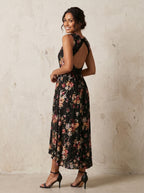Amara | Gebloemde Maxi Jurk met V-Hals & Open Rug