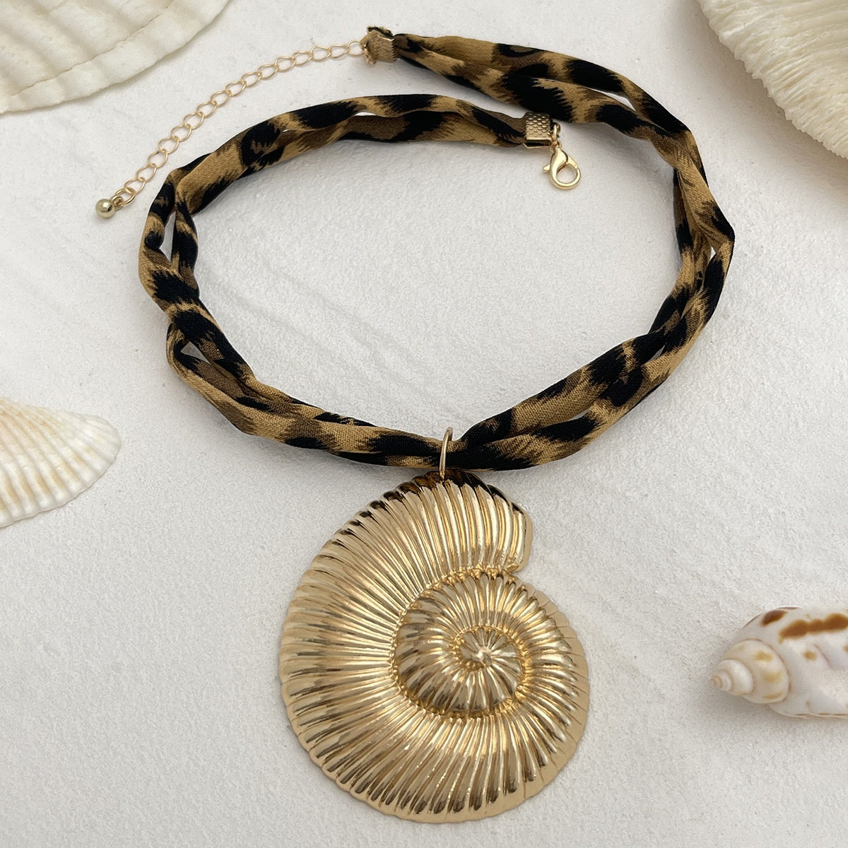 Jocelyn | Choker Ketting met Bedels voor Dames